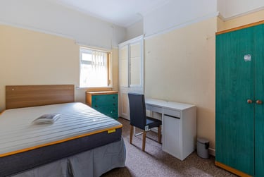 4 bed house, Mackintosh Place, Cathays, Cardiff, CF244RN - Image 3